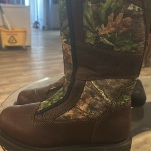 Size 4y Redhead waterproof hunting boots